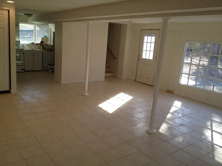 10120 Falls Rd — Photo 11