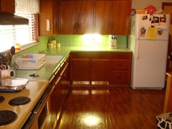 2nd image of 2113 Hillcrest Dr