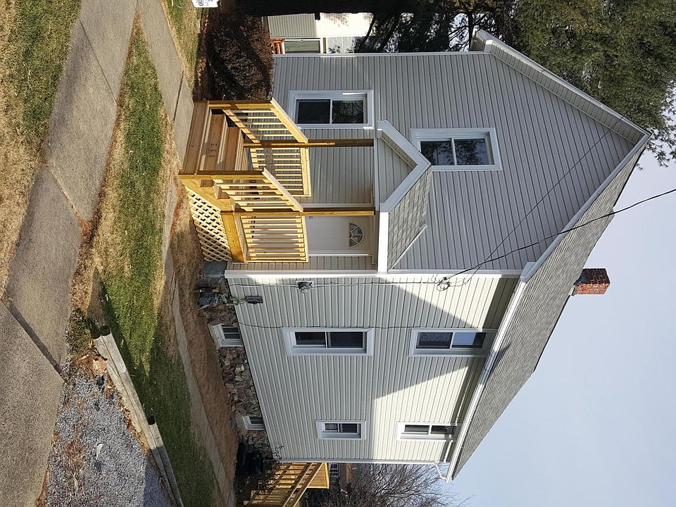 1st image of 463 Reynolds St S