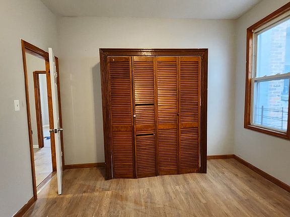 4th image of 3287 Hull Ave Floor 2