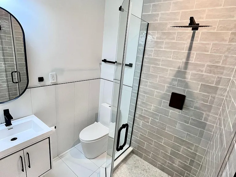 315 W Berks St #1 — Photo 12