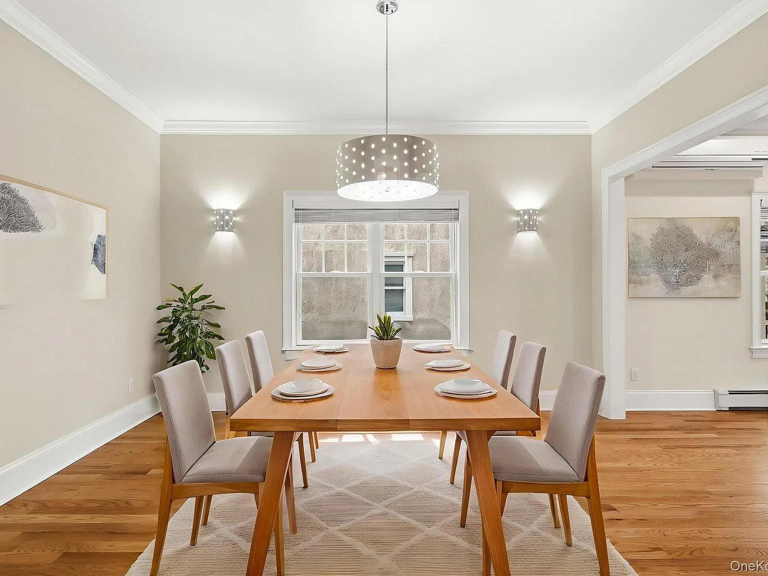 4 bed, 3.5 bath, 2466 sqft, $9,000 — Photo 2