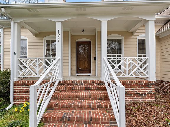 4th image of 1024 Blackpine Ct