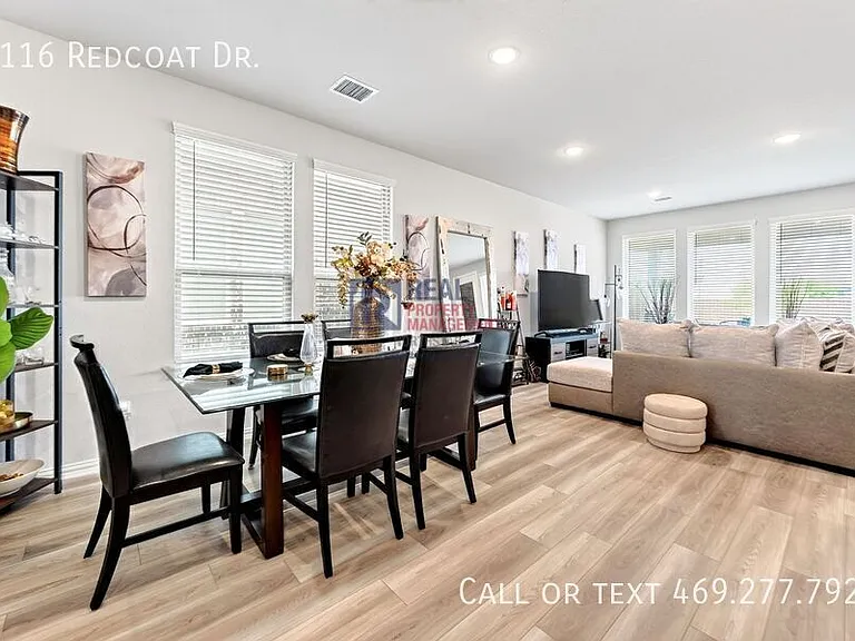 1116 Redcoat Dr — Photo 12