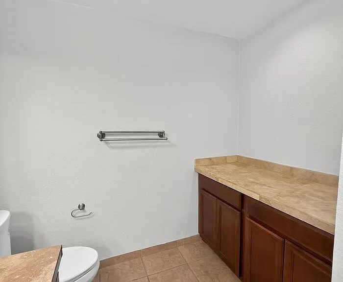 541 S Fir St — Photo 42