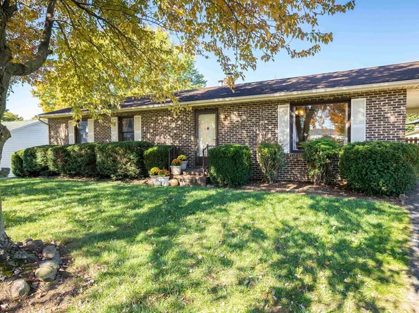 60 Summerfield Dr, Fishersville, VA 22939