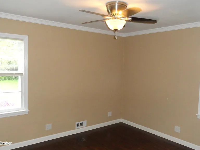 4202 Berkshire Ave — Photo 23