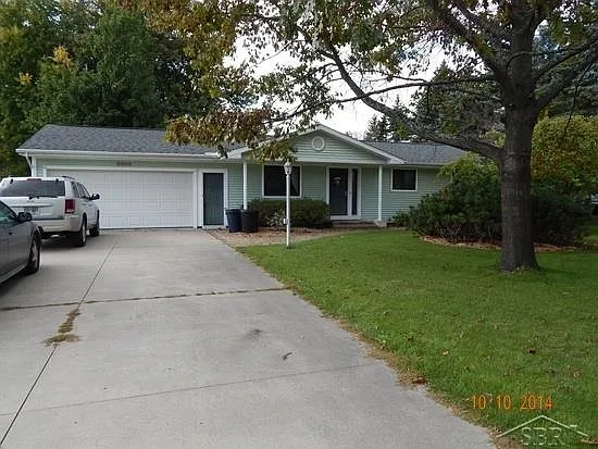 5406 Meadowbrook Dr photo 1