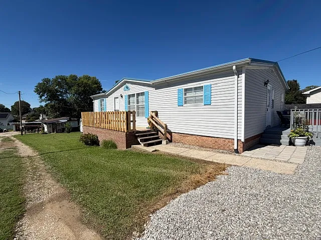 3 bed, 2.0 bath, 1188 sqft, $1,400 — Photo 1