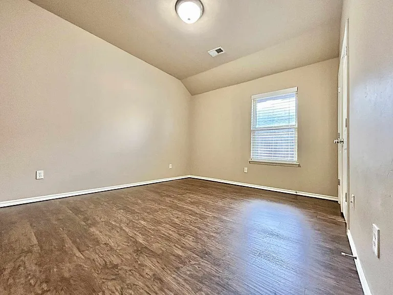 2222 Brook Dr — Photo 19