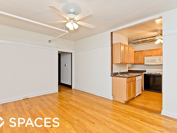 4th image of 3657 N Marshfield Ave #Grdn