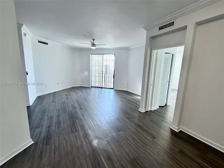 1919 Van Buren St #818A — Photo 38