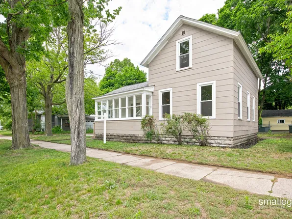 1346 5th St, Muskegon, MI 49441