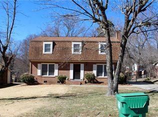 1905 Middlewood Ct, High Point, NC 27265