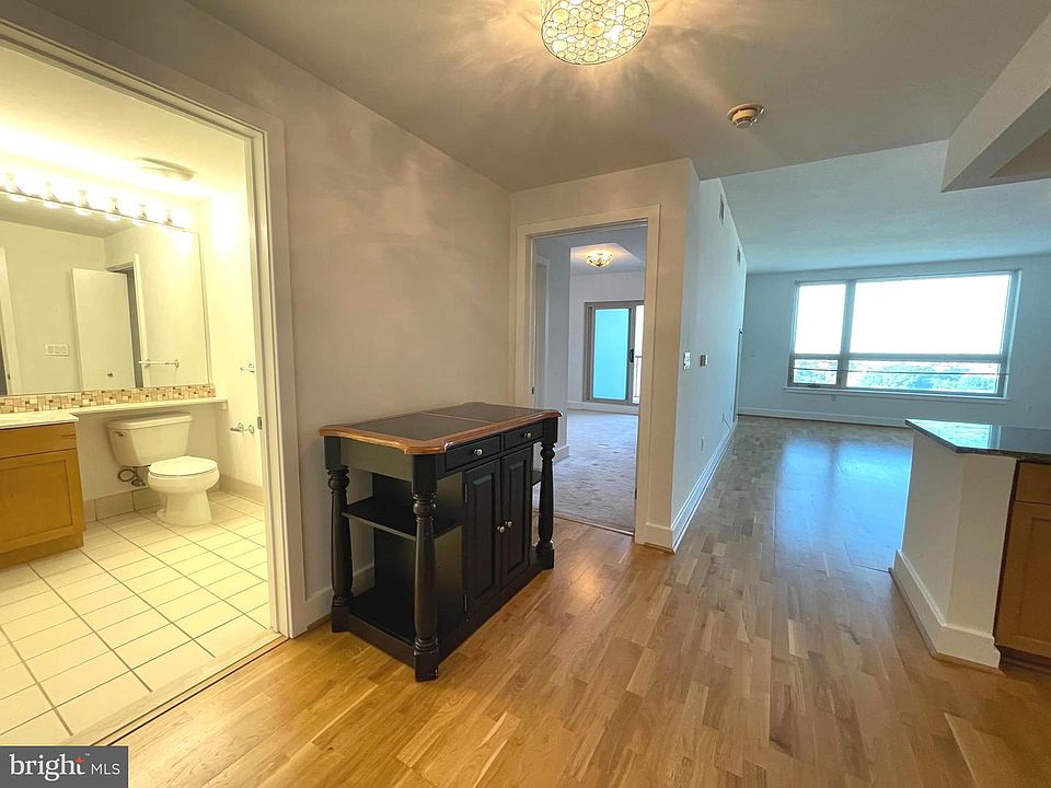 1st image of 717 S Chris Columbus Blvd #1404