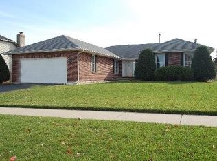 3924 Mallard Ln, Naperville, IL 60564