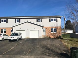 367 Rose Ln #B, Zanesville, OH 43701