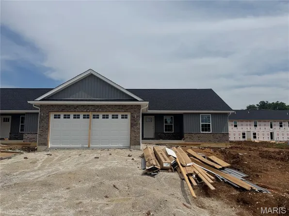 112 Grindstone Ct, Moscow Mills, MO 63362