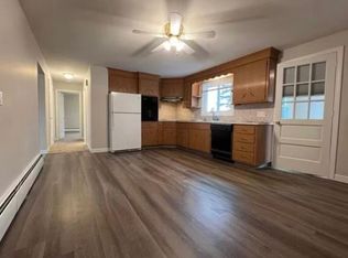 27 Ella Ave FLOOR 2, Woonsocket, RI 02895