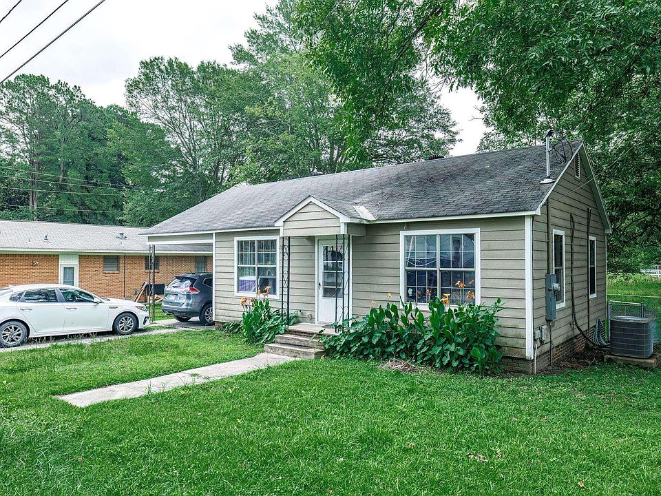 2nd image of 819 Willow St