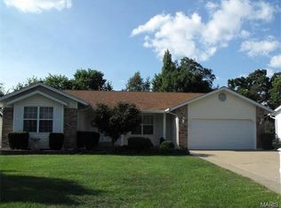 1109 Morning Star Ln, Saint Peters, MO 63376