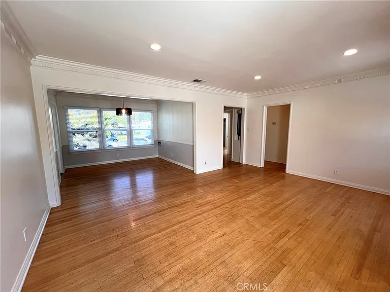 5618 Fallsgrove St — Photo 5
