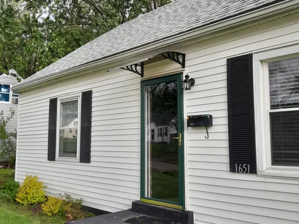 1651 Strader Dr, Lexington, KY 40505