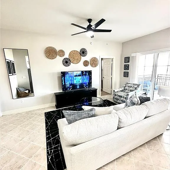 5076 Annunciation Cir #2305 — Photo 6