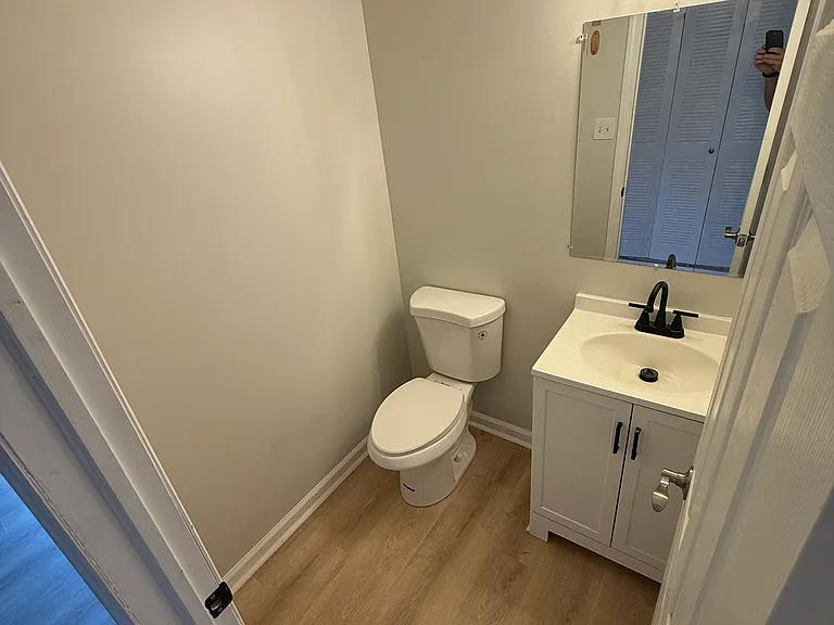 125 Earl Ave #C — Photo 3