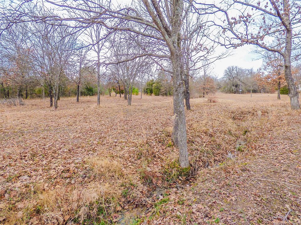 1st image of 23 Duchess Creek Dr
