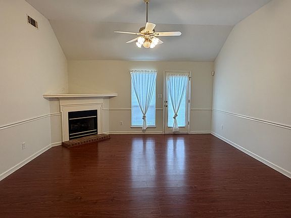 2nd image of 213 Applecross Dr