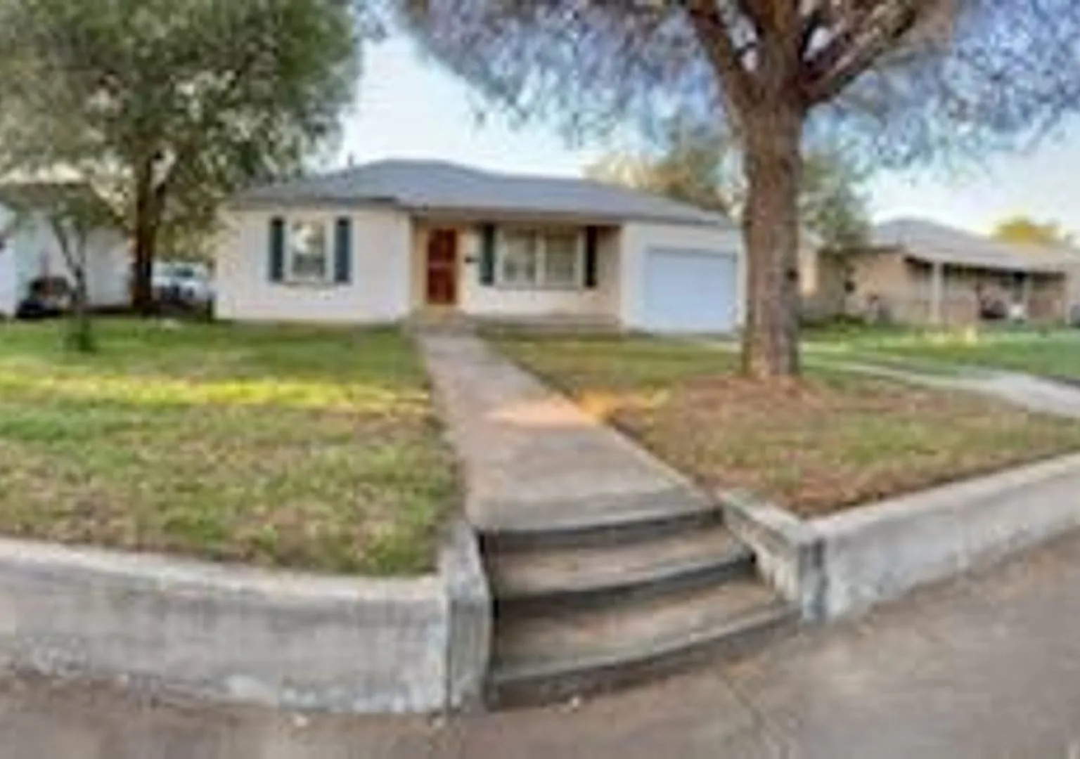 $0 First Month's Rent / $0 Deposit at Move-in — Photo 2