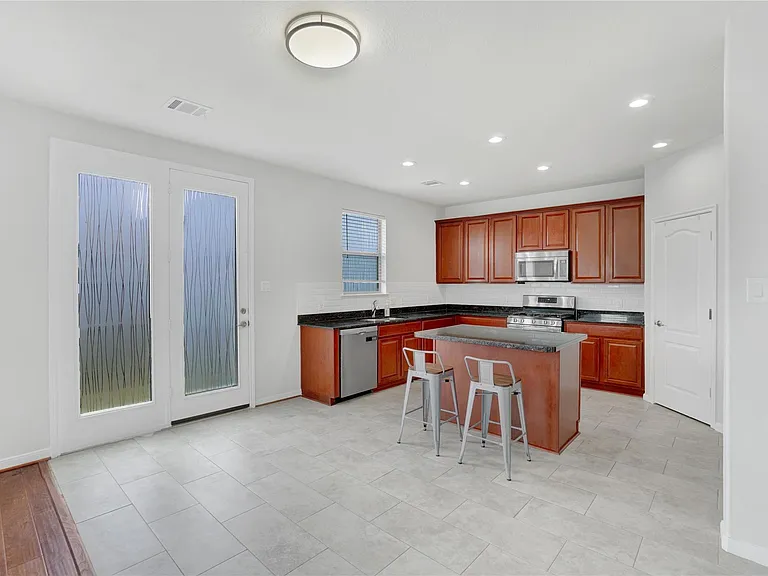 10514 Kentington Oak Dr — Photo 14