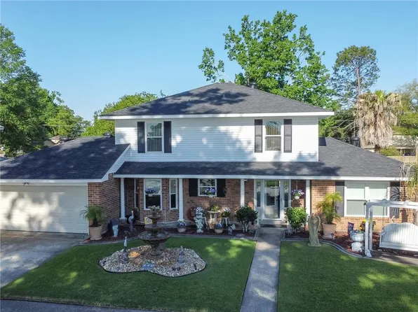 61 Country Club Dr, La Place, LA 70068