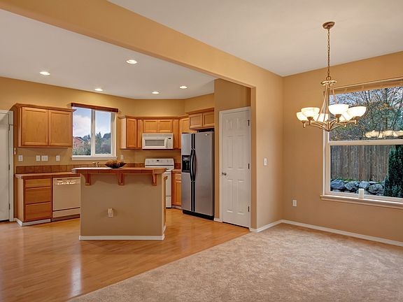 3rd image of 13976 199th Ave SE