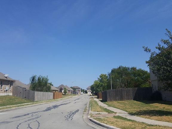 5th image of 298 Willow City Valley