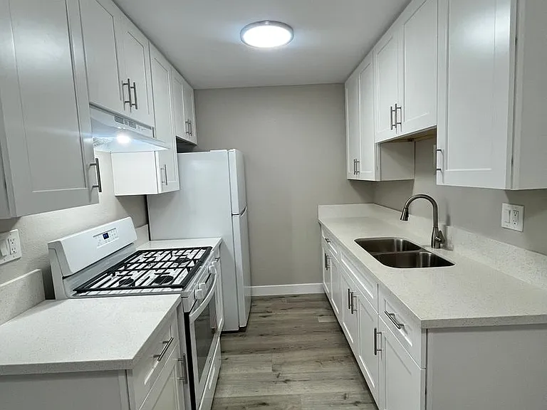0033 BERRO ASSETS BUILDING — Photo 9