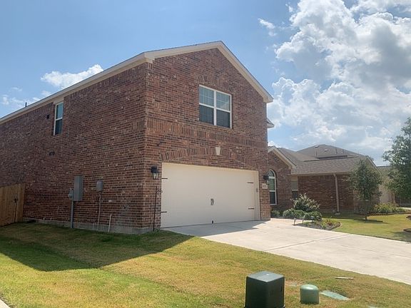 3rd image of 1809 Hot Springs Way