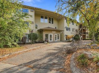 10301 Cedar Lake Rd APT 213, Minnetonka, MN 55305