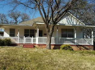 401 E Pine St, Nocona, TX 76255