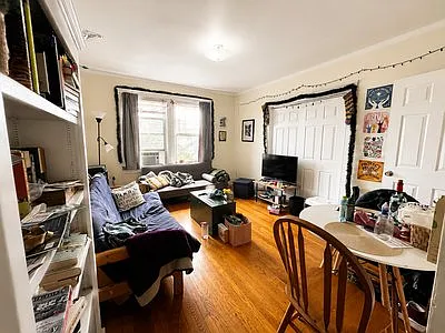 2 bed, 9999 sqft, $2,800 — Photo 1