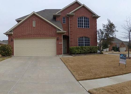 1st image of 800 Dogwood Dr