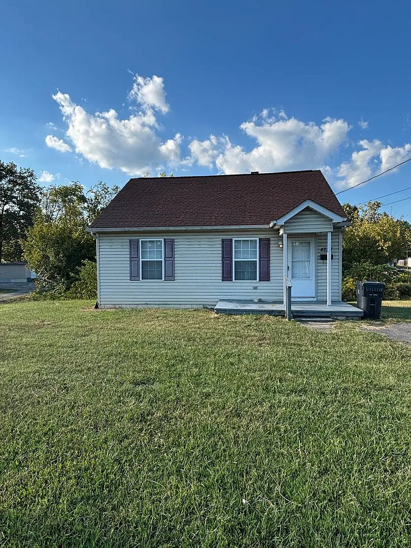 4237 Holston Dr — Photo 1