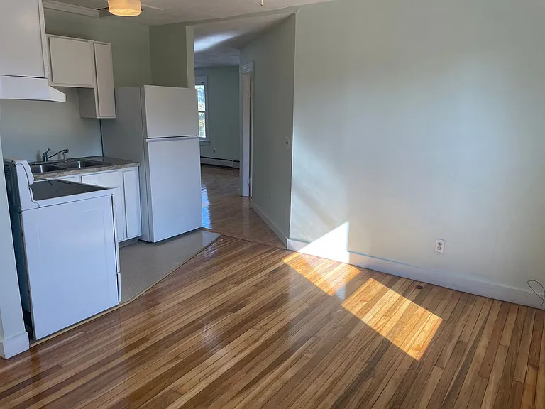 524 Central Ave — Photo 3