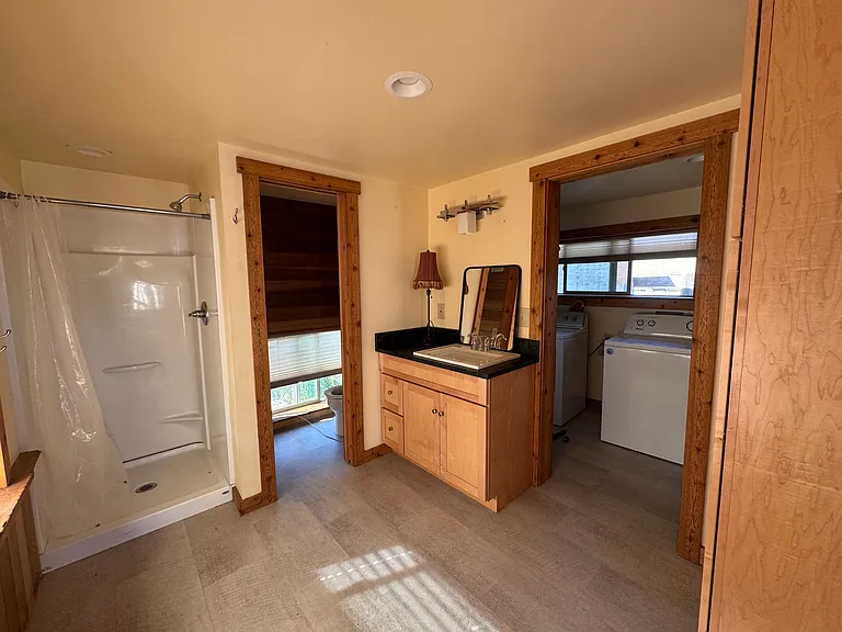 Spacious bathroom
