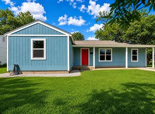 210 Laurel St, Lake Jackson, TX 77566