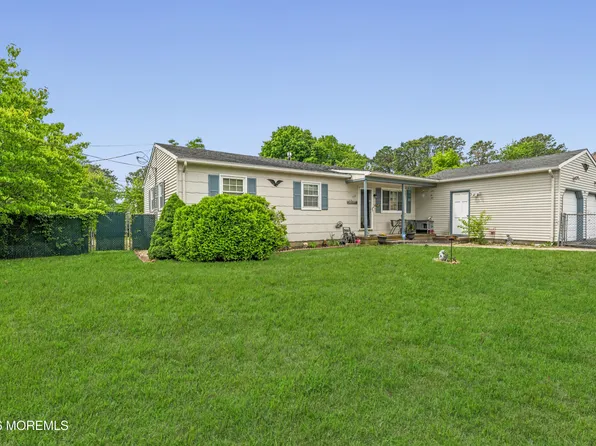 740 10th Avenue, Toms River, NJ 08757