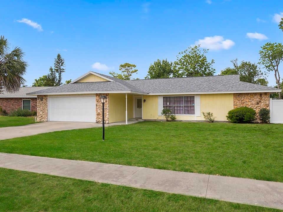 1st image of 800 Wildwood Cir