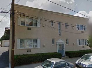 325 1st St, Carlstadt, NJ