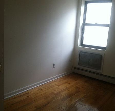 5th image of 283 Tompkins Ave #2F